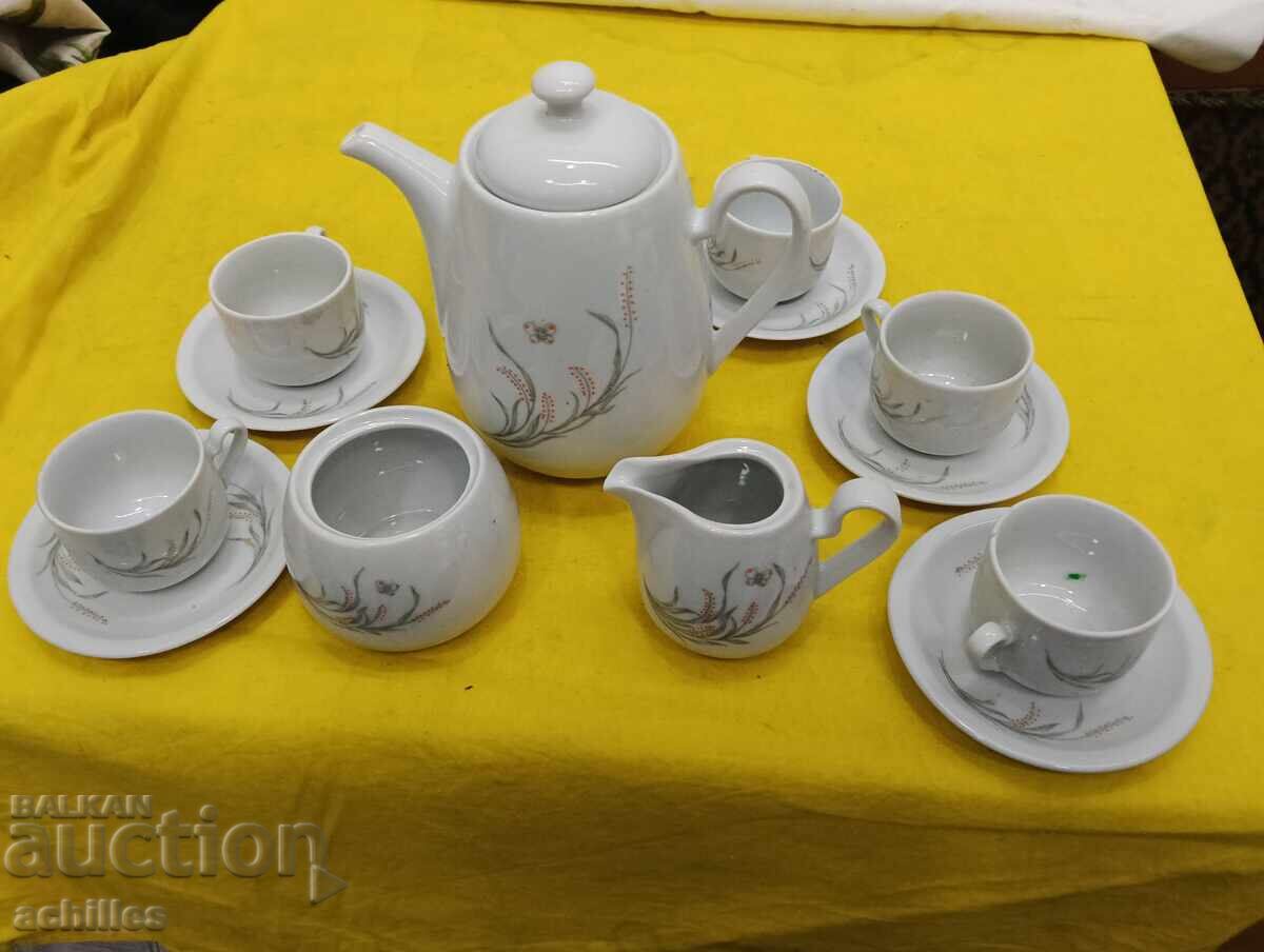 Български порцеланов сервиз Български порцеланов сервиз