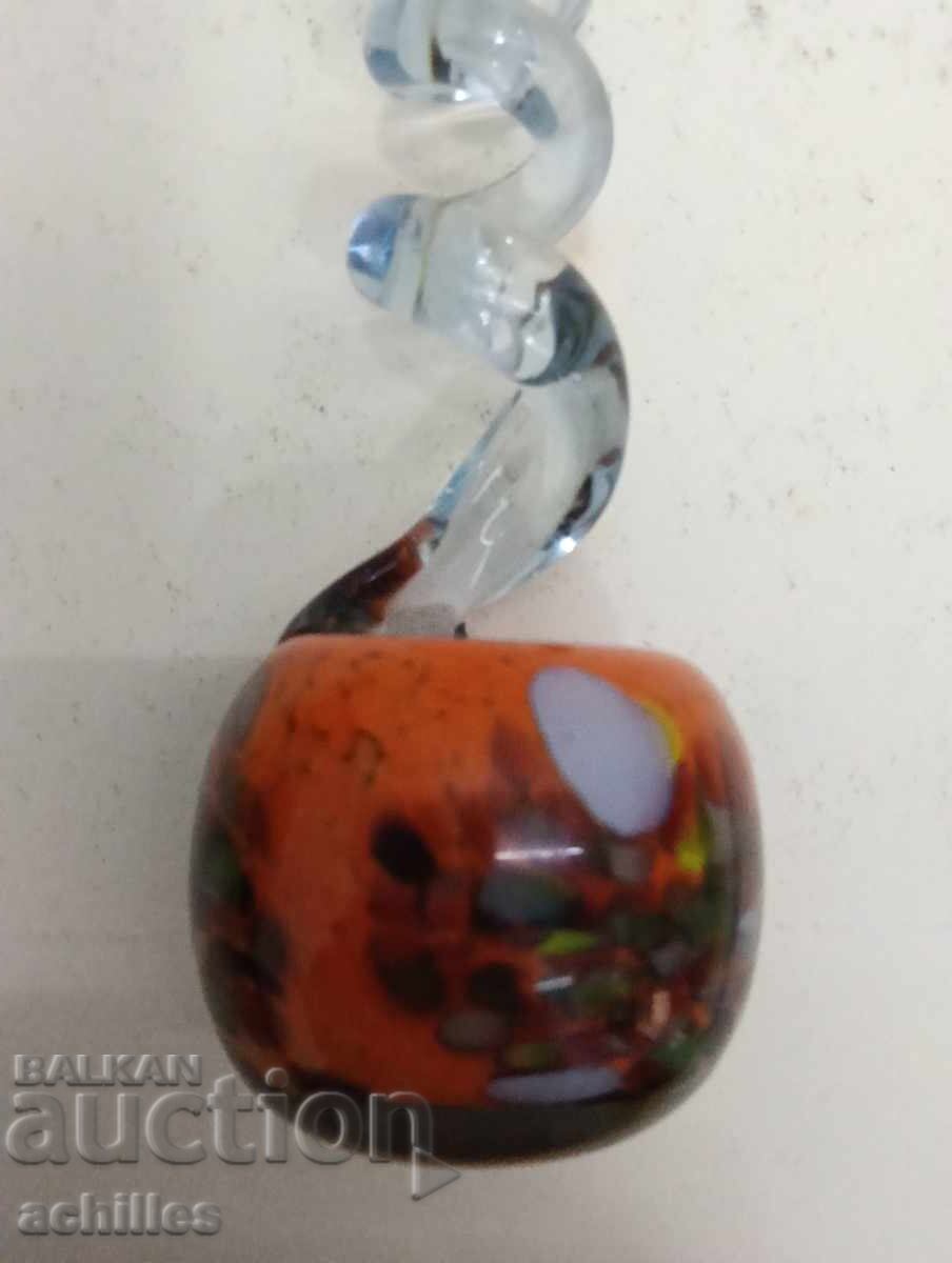 Ενδιαφέρον πολύχρωμο γυαλί με τιμή € 15.00 | 29.34 BGN Ενδιαφέρον πολύχρωμο γυαλί με τιμή € 15.00 | 29.34 BGN