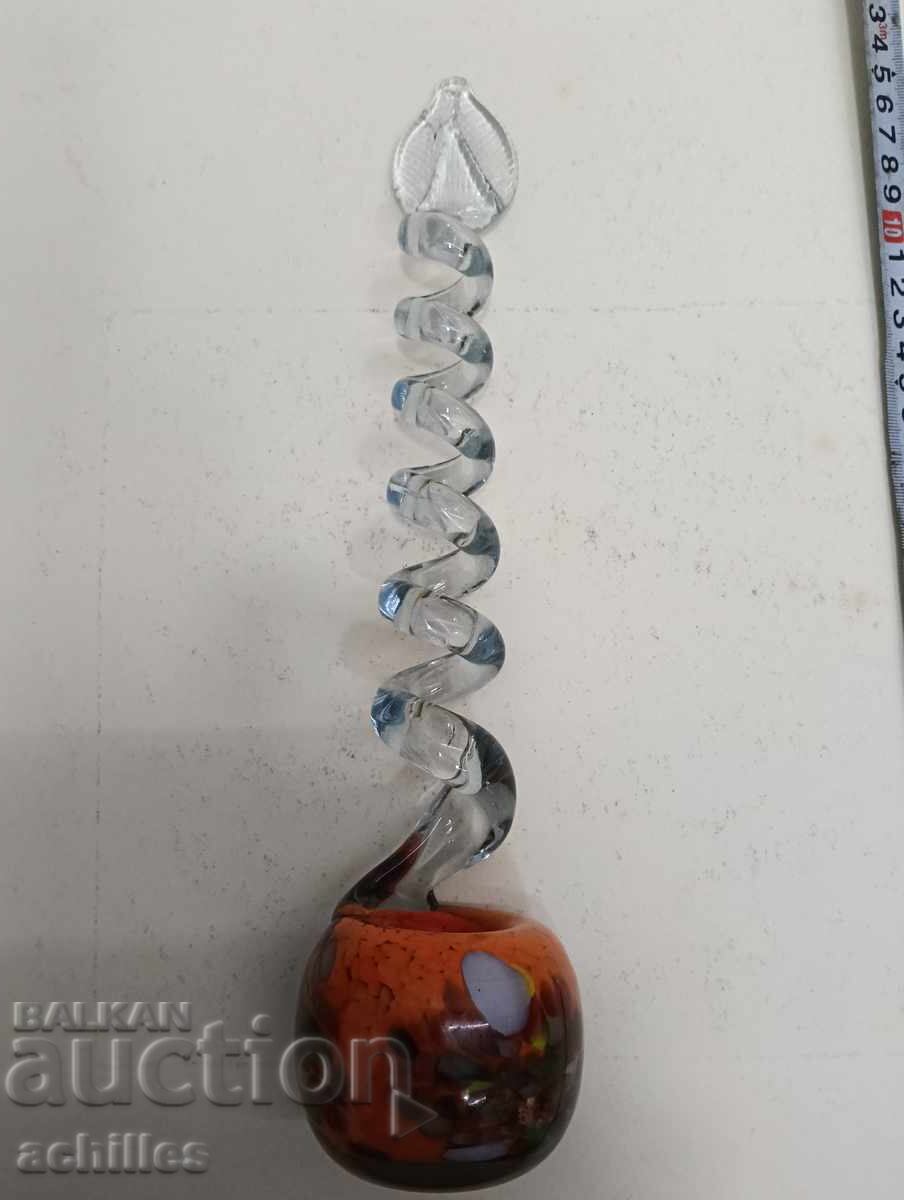 Ενδιαφέρον πολύχρωμο γυαλί Ενδιαφέρον πολύχρωμο γυαλί