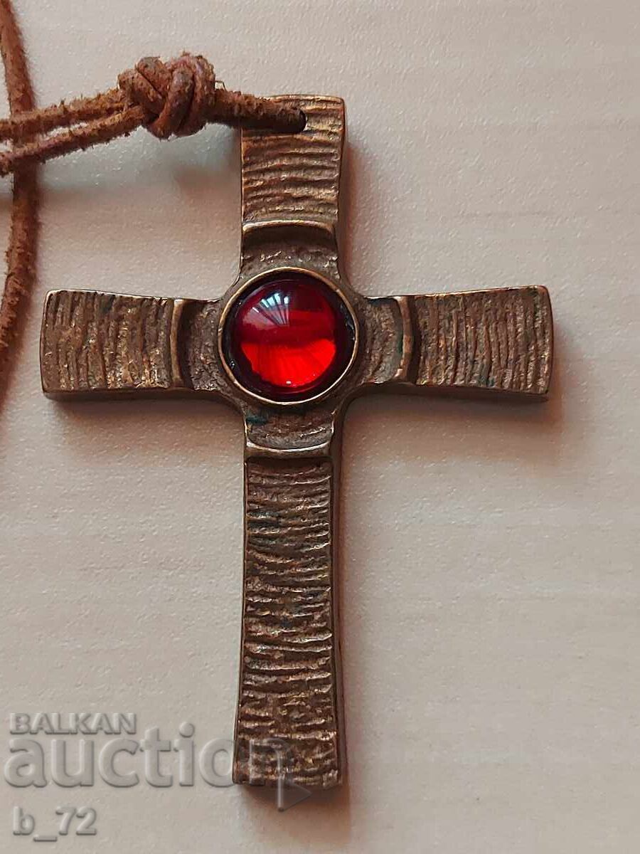 Δημοπρασία Μεγάλος χάλκινος σταυρός, μενταγιόν