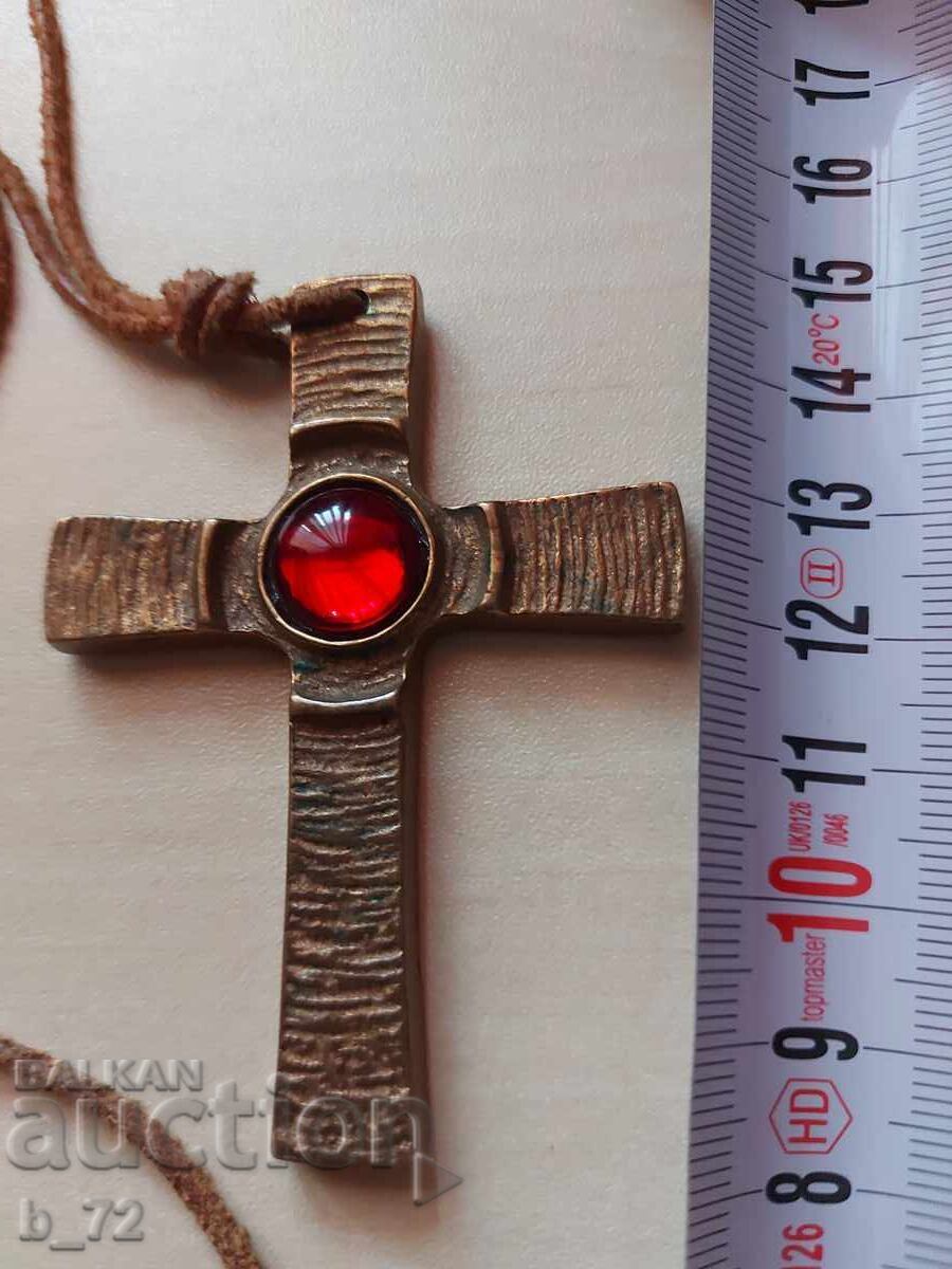 Μεγάλος χάλκινος σταυρός, μενταγιόν - 5