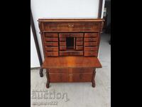 Όμορφο vintage γραφείο από μασίφ ξύλο!!!