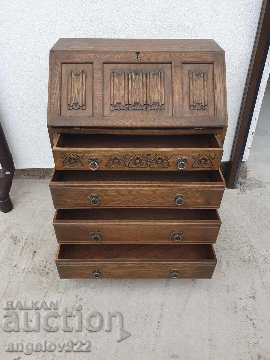 Auction Beautiful vintage solid wood desk!!! Auction Beautiful vintage solid wood desk!!!