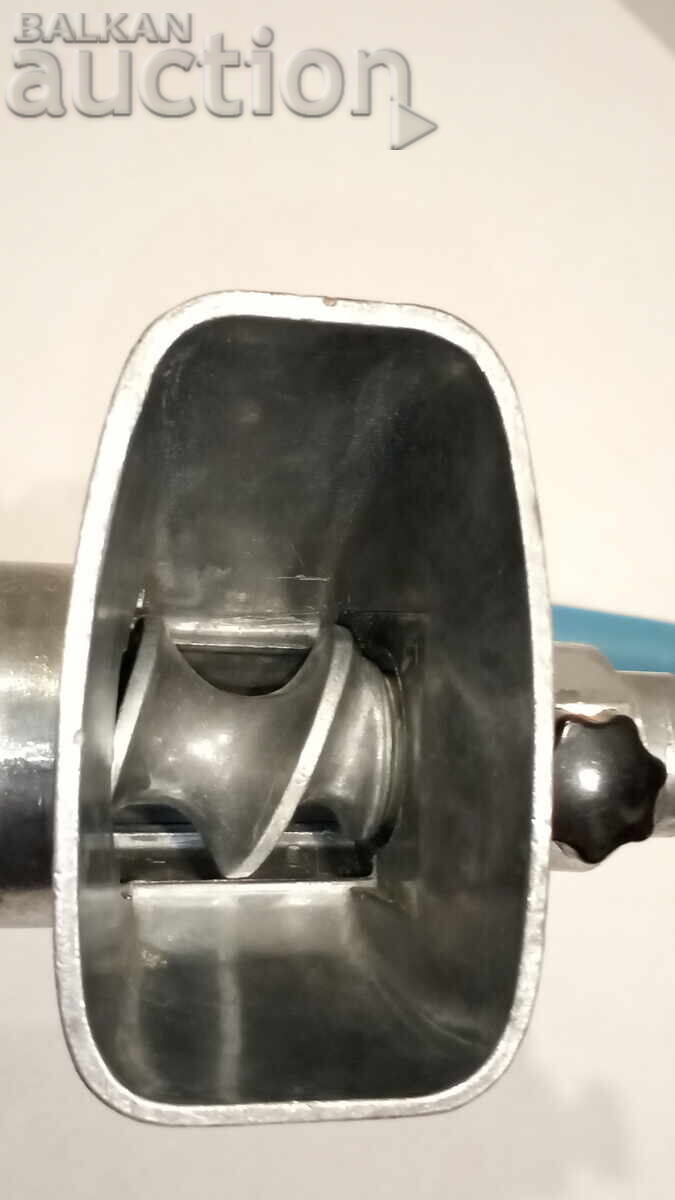 Mașină de tocat carne din aluminiu - 7