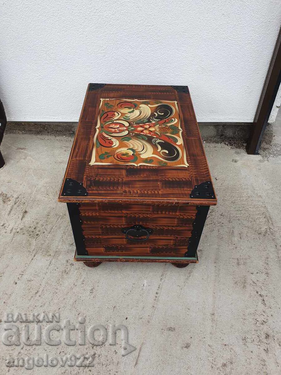 Αντίκα ξύλινο σεντούκι μασίφ χειροποίητο ζωγραφισμένο από το 1957 - 5