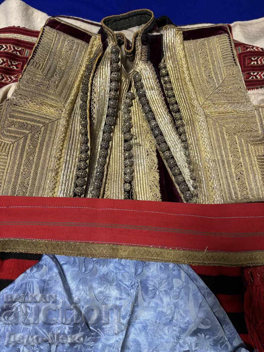 Аукцион Мияшка носия от село Галичник Аукцион Мияшка носия от село Галичник