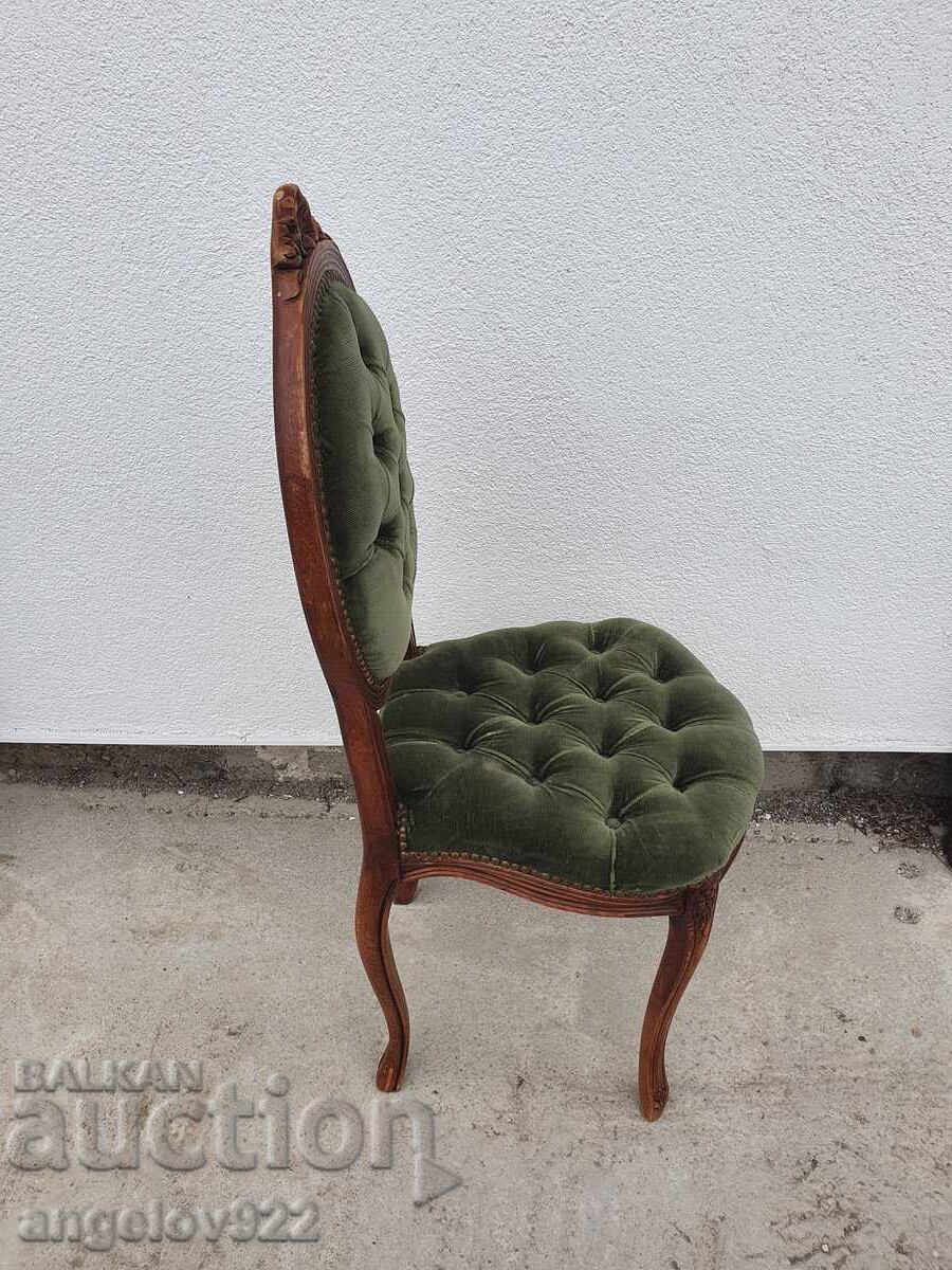 Δημοπρασία Όμορφη vintage καρέκλα από μασίφ ξύλο!!!