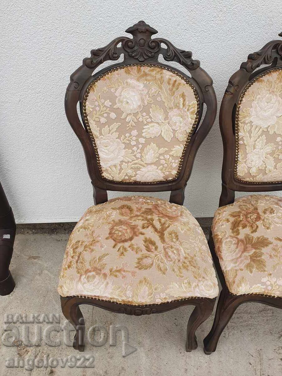 Красиви винтидж столове масив!!! с цена € 0.01 | 0.02 лв.