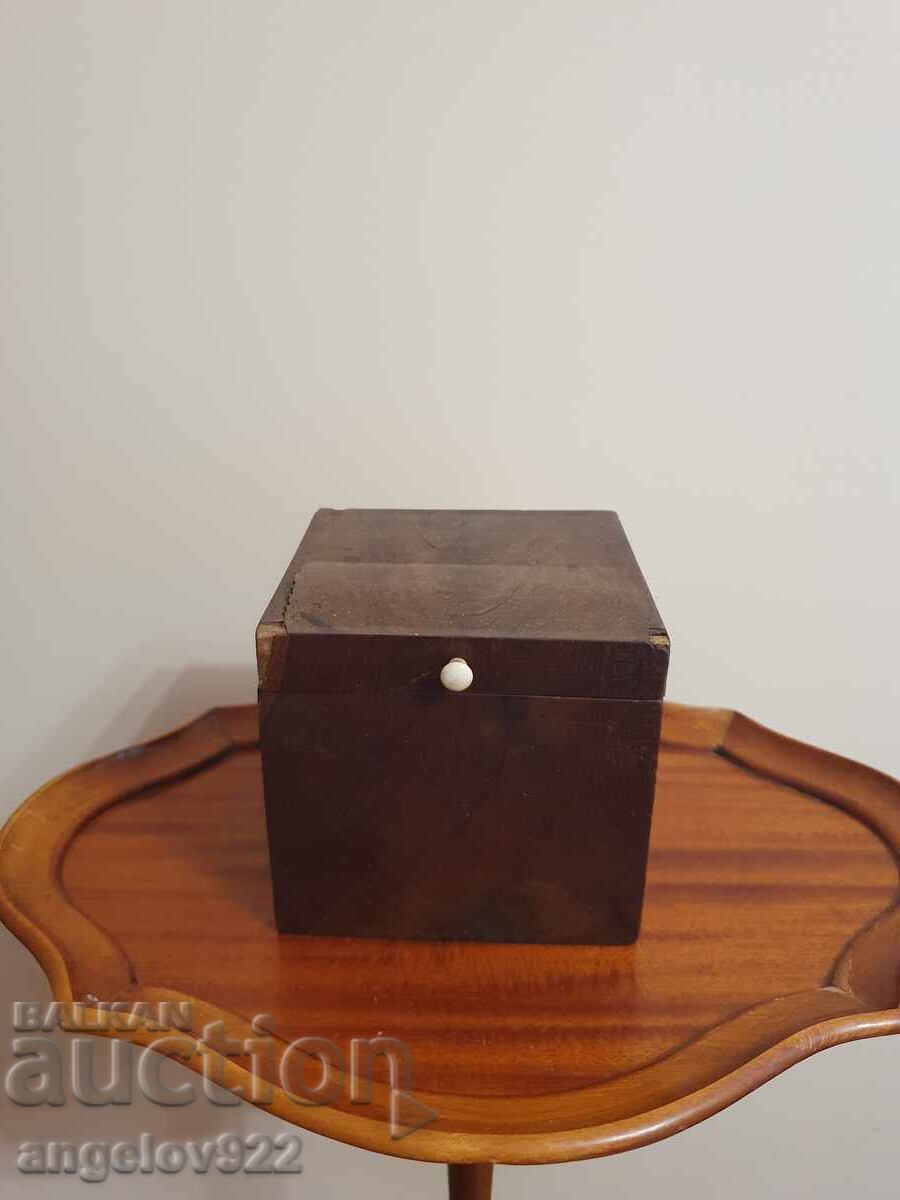 Cutie de bijuterii vintage din lemn!!!