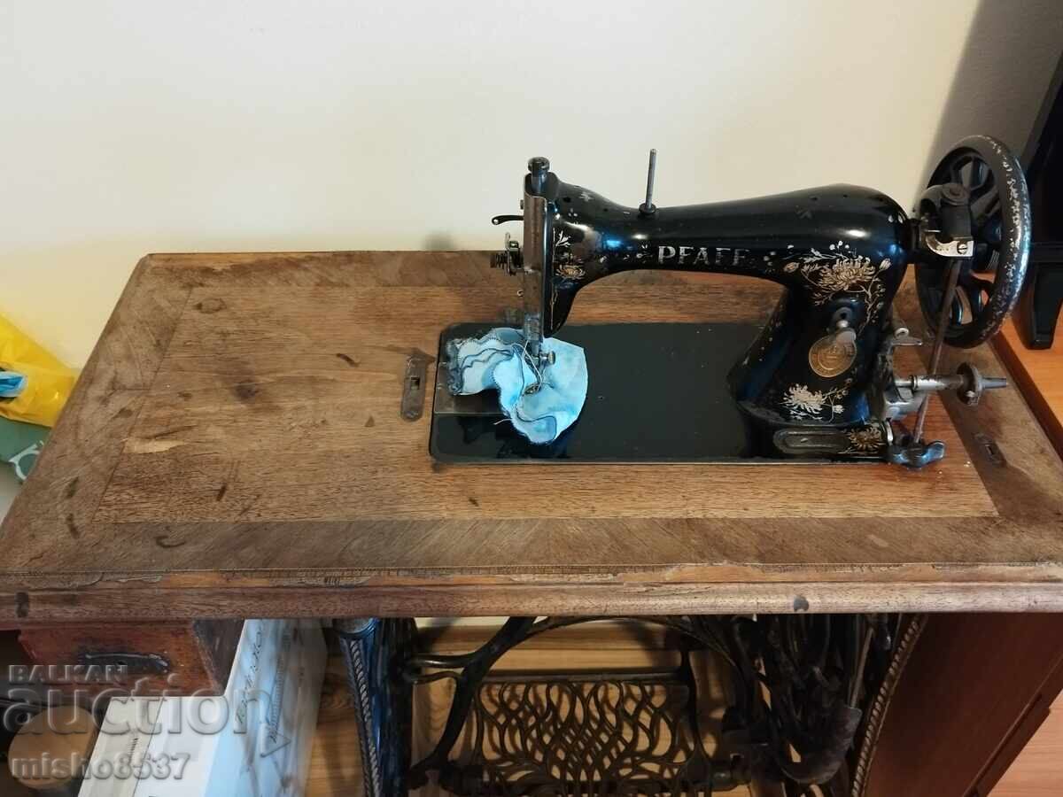 Antique PFAFF sewing machine with original table - working - 5