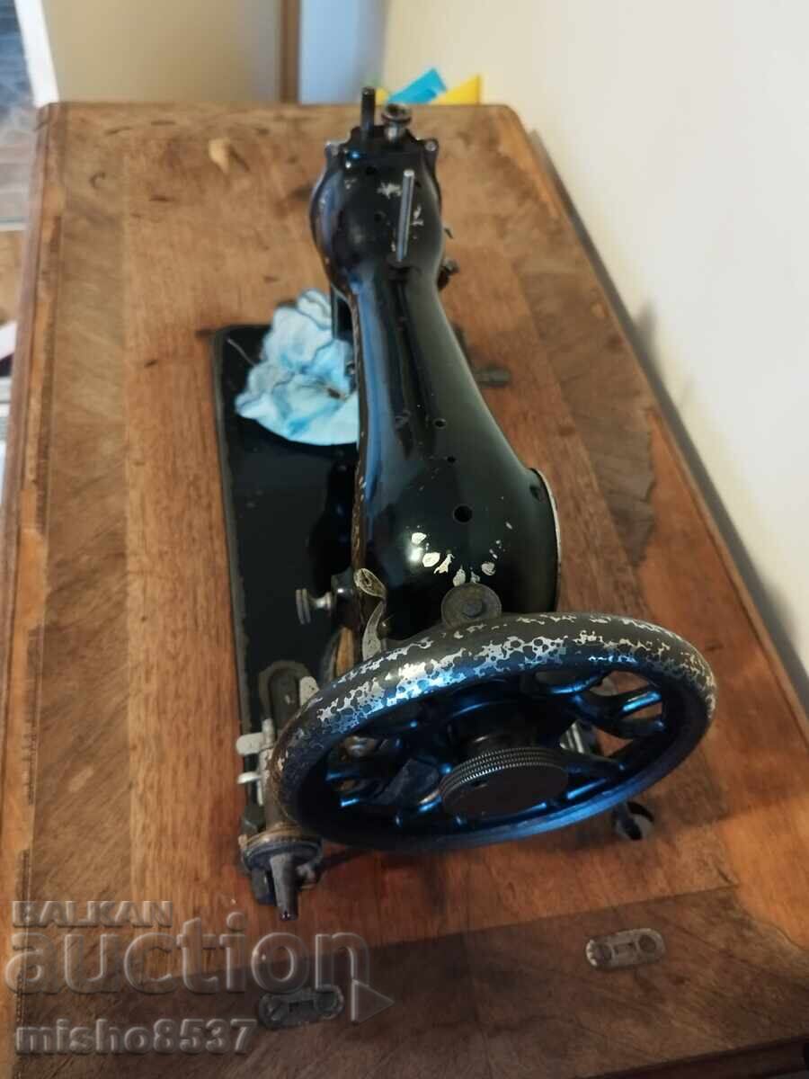 Antique PFAFF sewing machine with original table - working - 6