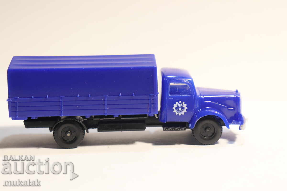 I.M.U. H0 1/87 Truck Model - 6