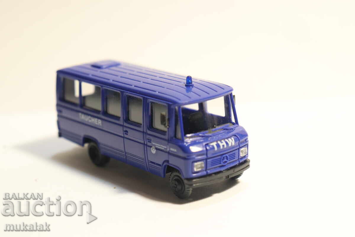 Livrarea BREKINA H0 1/87 MERCEDES BENZ 508 CAMIONETĂ MODEL