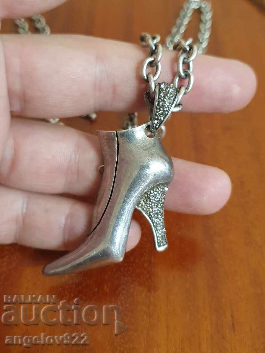 Πανέμορφο κολιέ!!! με τιμή € 0.01 | 0.02 BGN