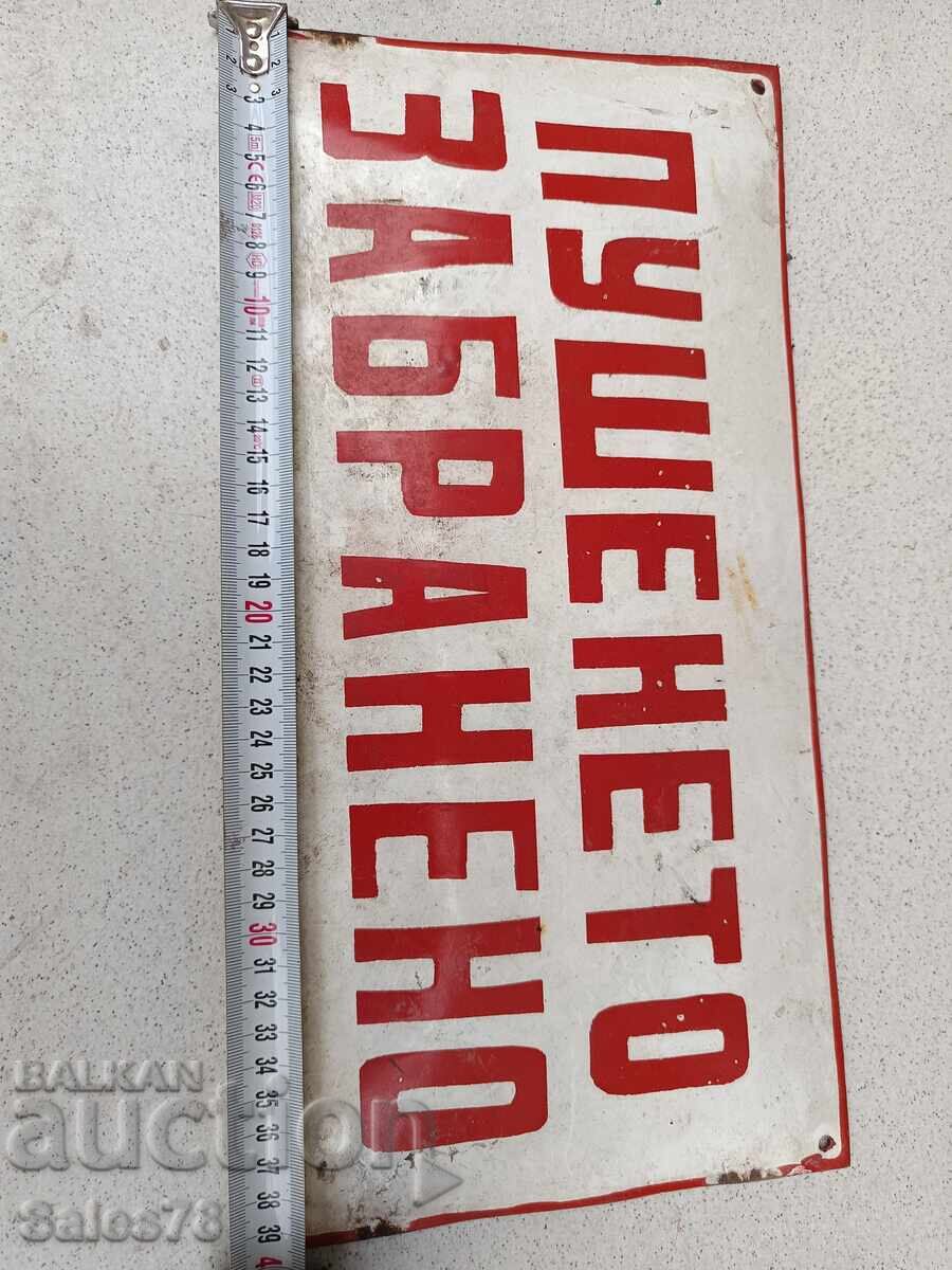 Стара емайлирана табела с цена € 10.00 | 19.56 лв. Стара емайлирана табела с цена € 10.00 | 19.56 лв.