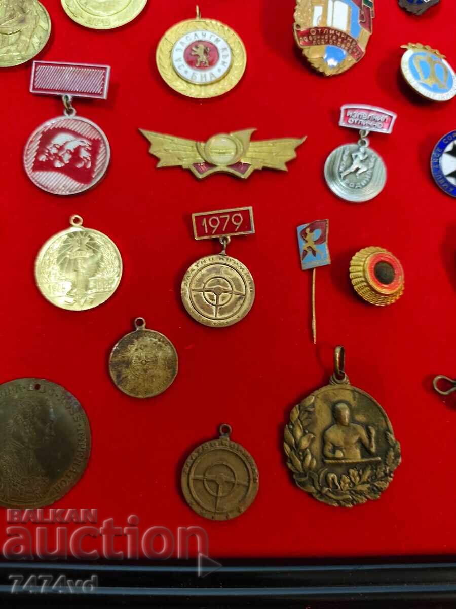 Доставка на 48 броя емайлирани и др медали ,ордени знаци пендари ,др Доставка на 48 броя емайлирани и др медали ,ордени знаци пендари ,др