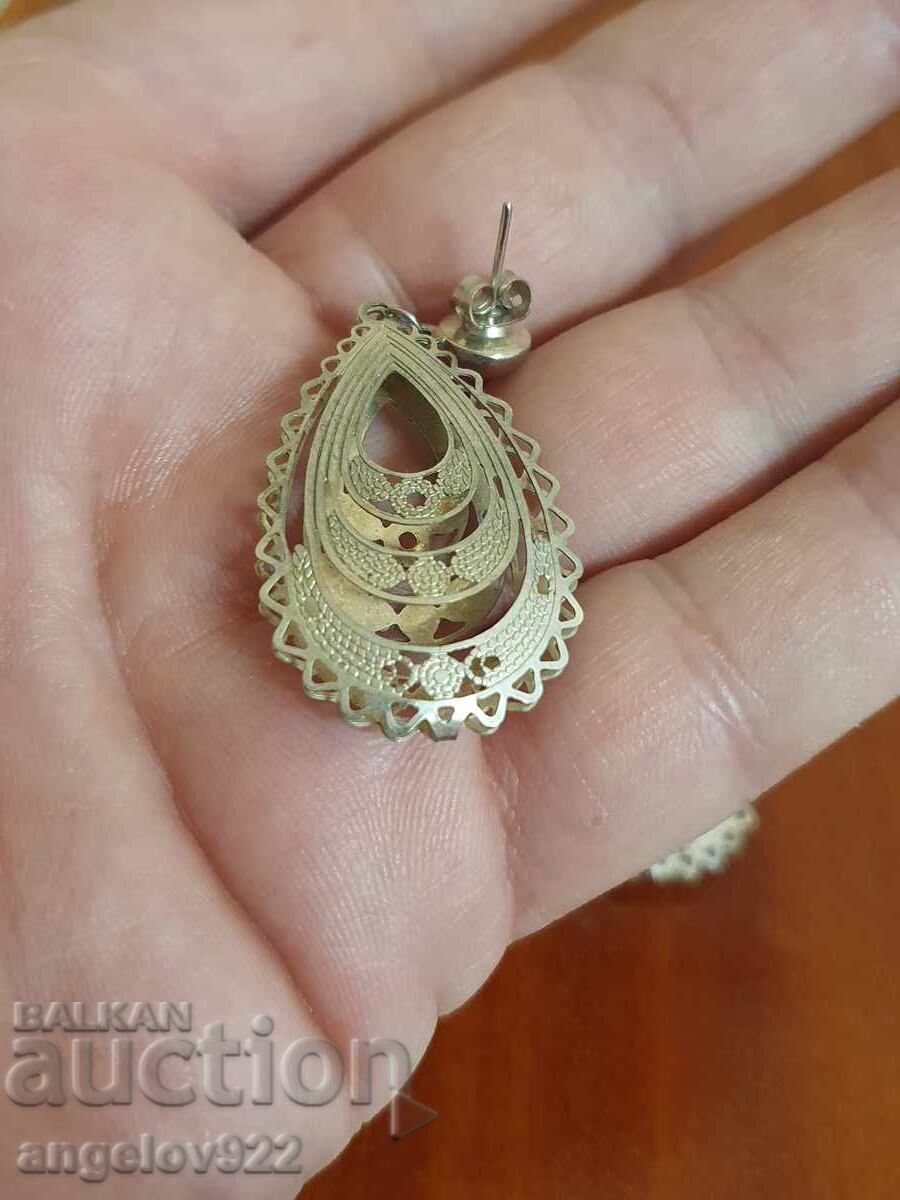 Livrarea Frumoși cercei!!! Livrarea Frumoși cercei!!!