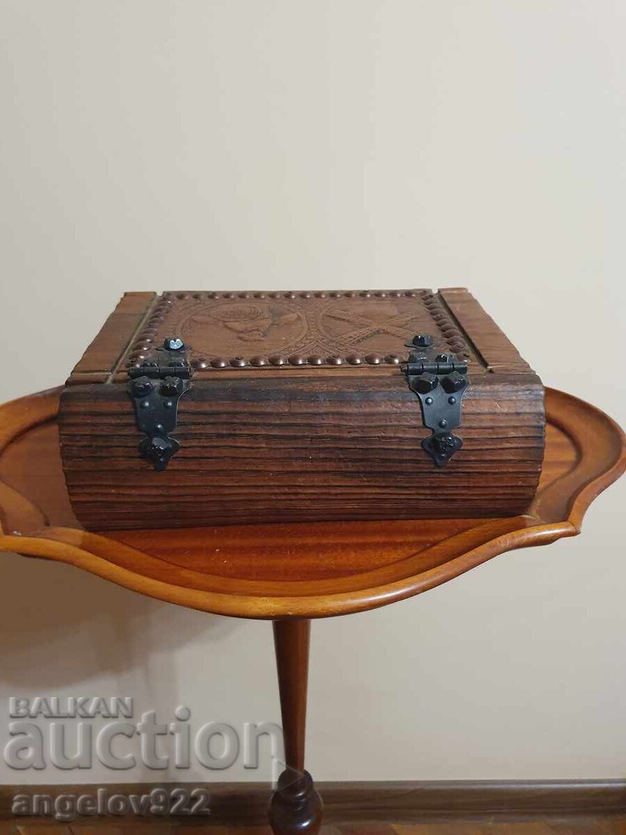 Винтидж дървена кутия за бижута с щампована естествена кожа! - 5