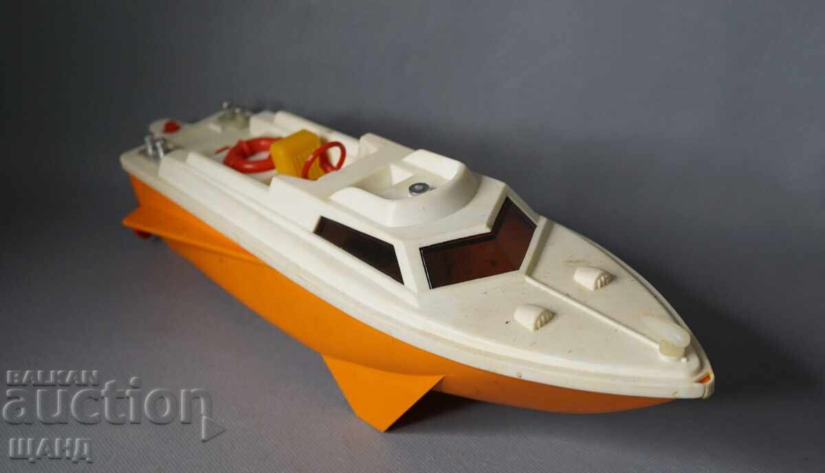 Auction Old Russian plastic toy model cutter boat ship Auction Old Russian plastic toy model cutter boat ship