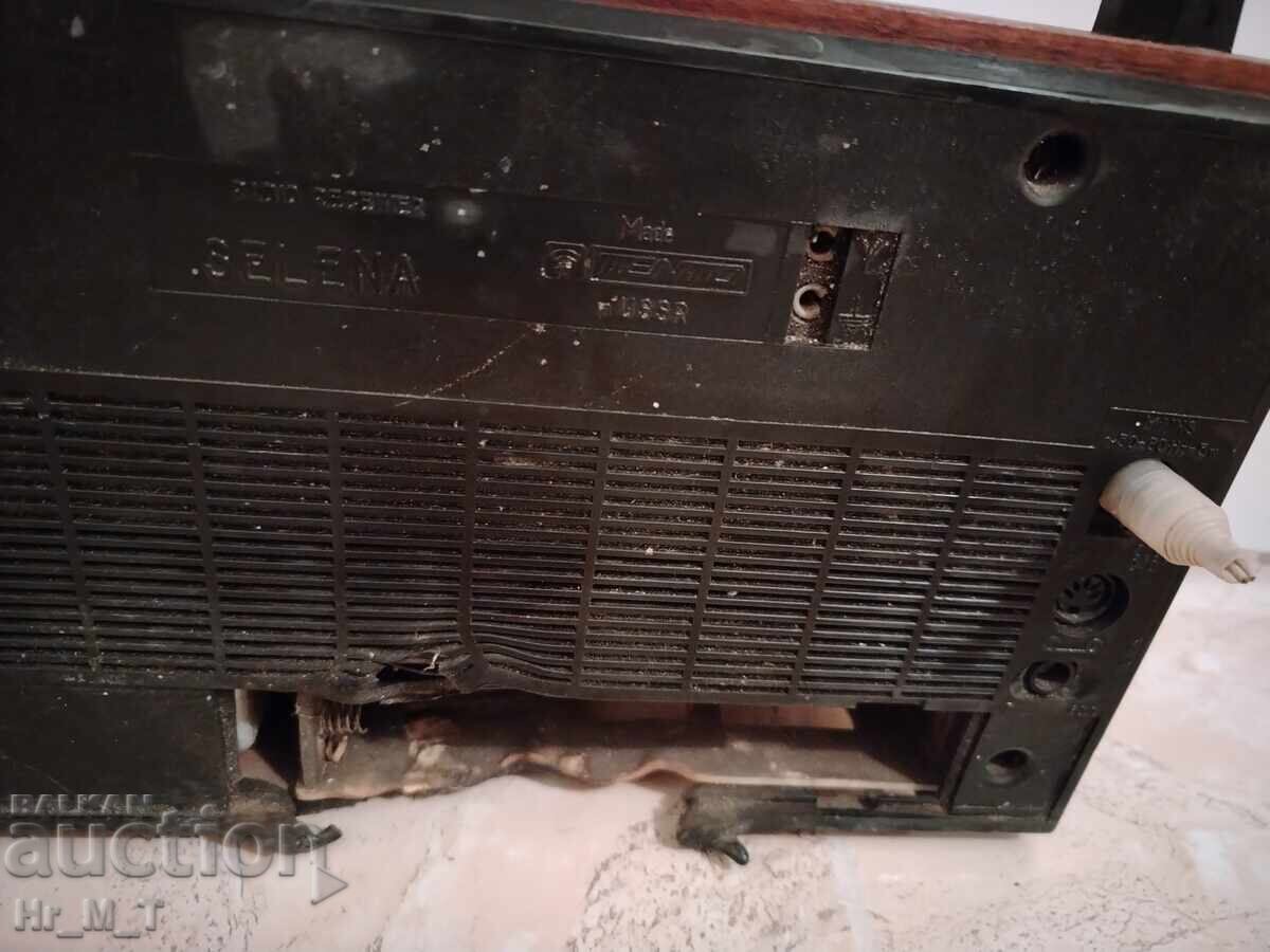 Доставка на Радио приемник Селена Доставка на Радио приемник Селена