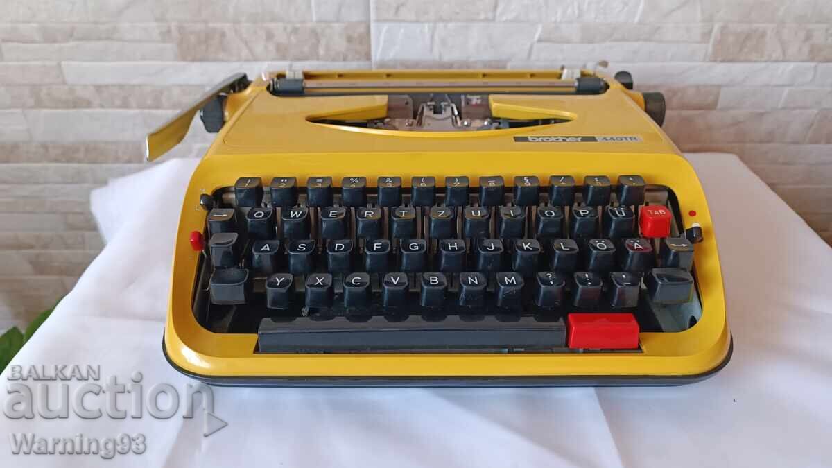 Παλιά γραφομηχανή Brother 440TR - Japan - 1971 god