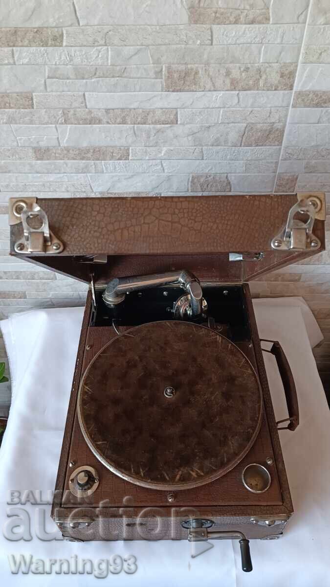 Παλιό γραμμόφωνο με μανιβέλα - Columbia - 1930" - Μεγάλη Βρετανία με τιμή € 160.00 | 312.93 BGN Παλιό γραμμόφωνο με μανιβέλα - Columbia - 1930" - Μεγάλη Βρετανία με τιμή € 160.00 | 312.93 BGN