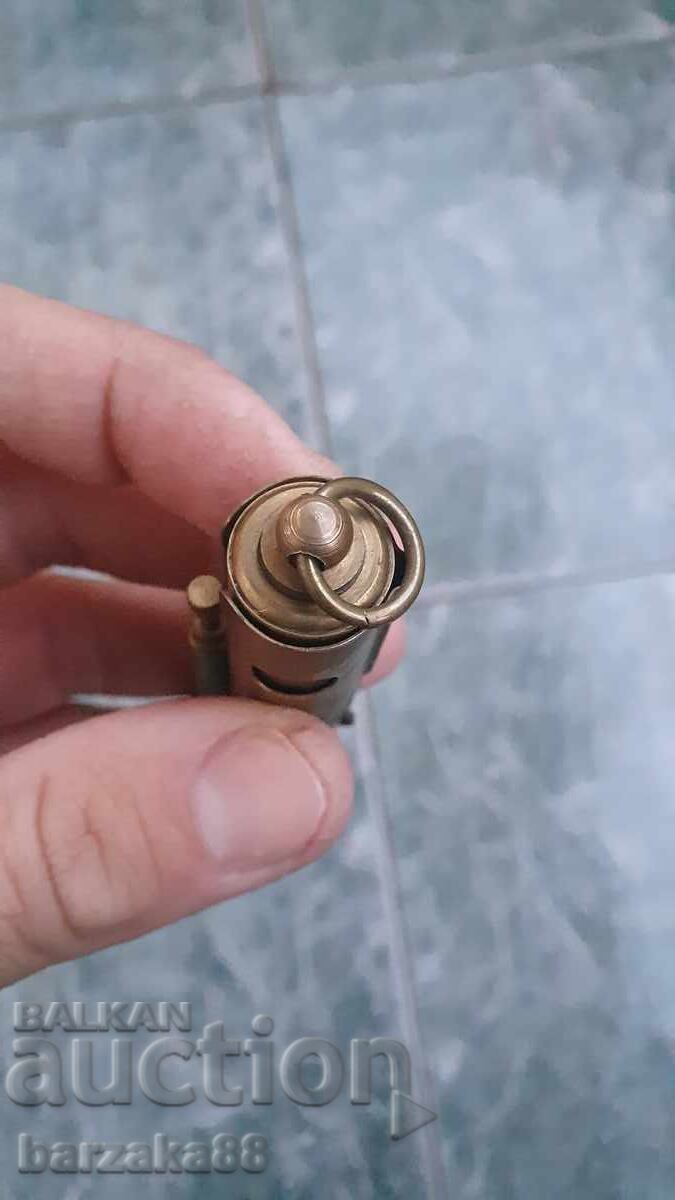 Доставка на Стара месингова Запалка Доставка на Стара месингова Запалка