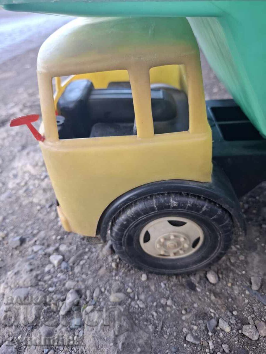 Доставка на Детска играчка - камион Доставка на Детска играчка - камион