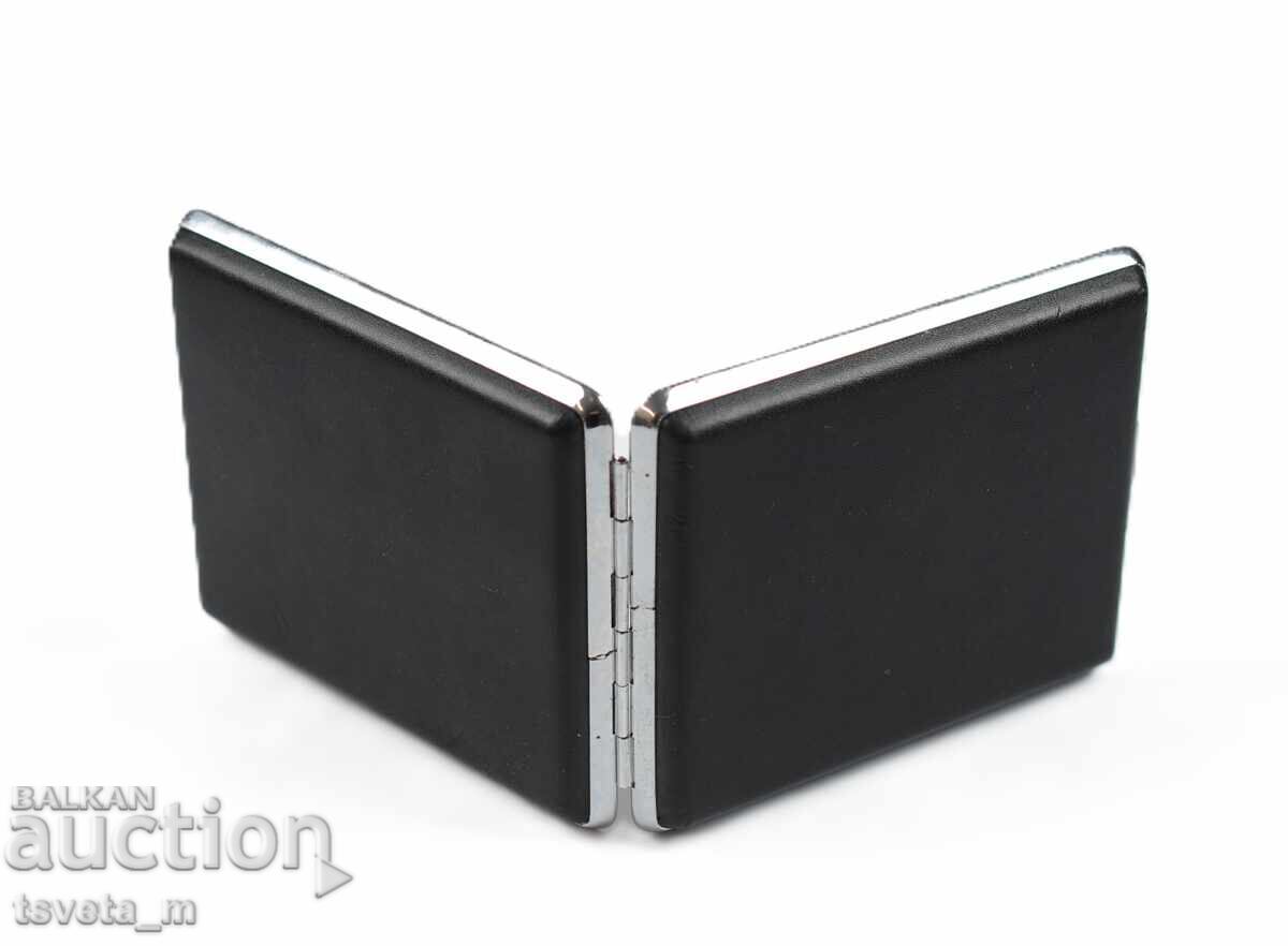 Livrarea Tabacheră metalică cu piele Livrarea Tabacheră metalică cu piele