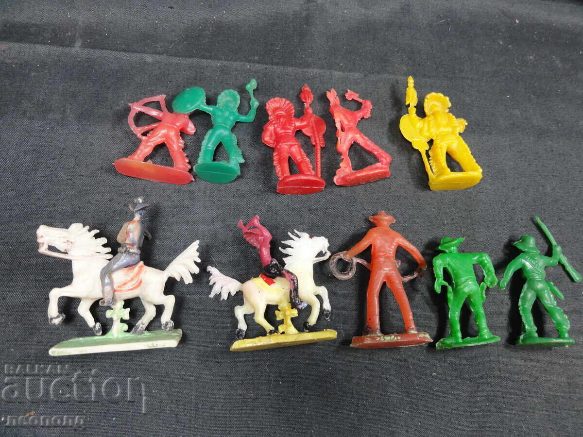 10 ΠΑΛΙΑ ΡΕΤΡΟ ΣΟΣ ΠΛΑΣΤΙΚΑ ΦΙΓΟΥΡΑΚΙΑ ΙΝΔΙΑΝΟΙ ΚΑΟΥΜΠΟΗΔΕΣ με τιμή € 15.00 | 29.34 BGN