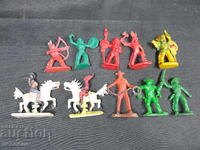 10 ΠΑΛΙΑ ΡΕΤΡΟ ΣΟΣ ΠΛΑΣΤΙΚΑ ΦΙΓΟΥΡΑΚΙΑ ΙΝΔΙΑΝΟΙ ΚΑΟΥΜΠΟΗΔΕΣ