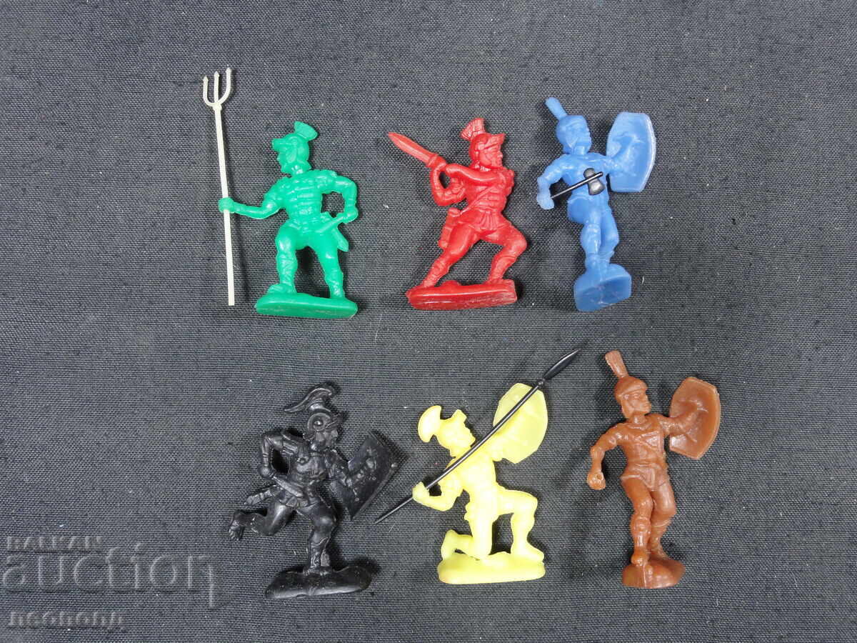 6 OLD RETRO SOCIALIST PLASTIC TOY FIGURES GLADIATORS