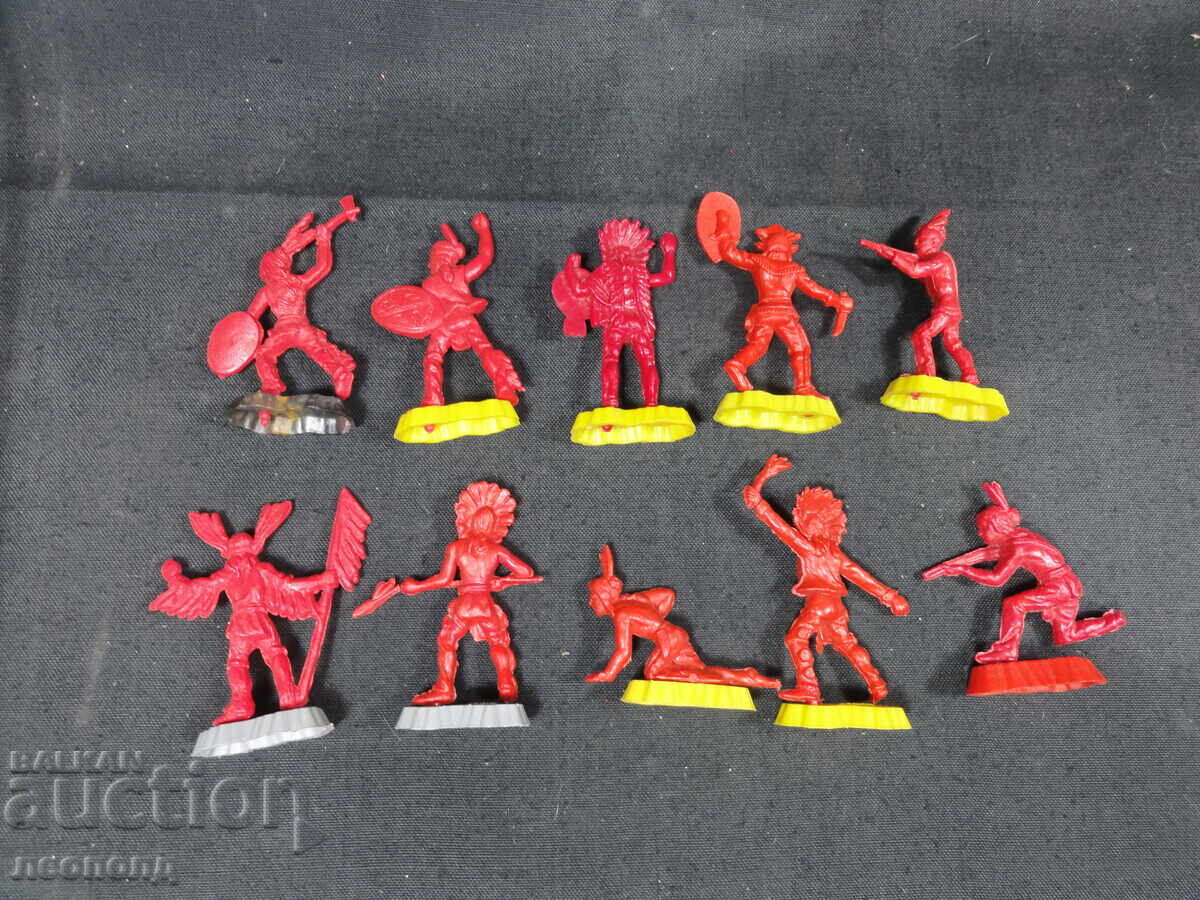 10 FIGURINE DE JUCĂRIE DIN PLASTIC RETRO VECHI INDIENI cu preț € 15.00 | 29.34 BGN 10 FIGURINE DE JUCĂRIE DIN PLASTIC RETRO VECHI INDIENI cu preț € 15.00 | 29.34 BGN
