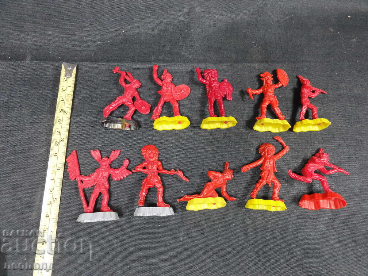 Licitație 10 FIGURINE DE JUCĂRIE DIN PLASTIC RETRO VECHI INDIENI Licitație 10 FIGURINE DE JUCĂRIE DIN PLASTIC RETRO VECHI INDIENI