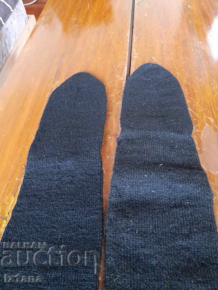 Licitație Șosete vechi de lână