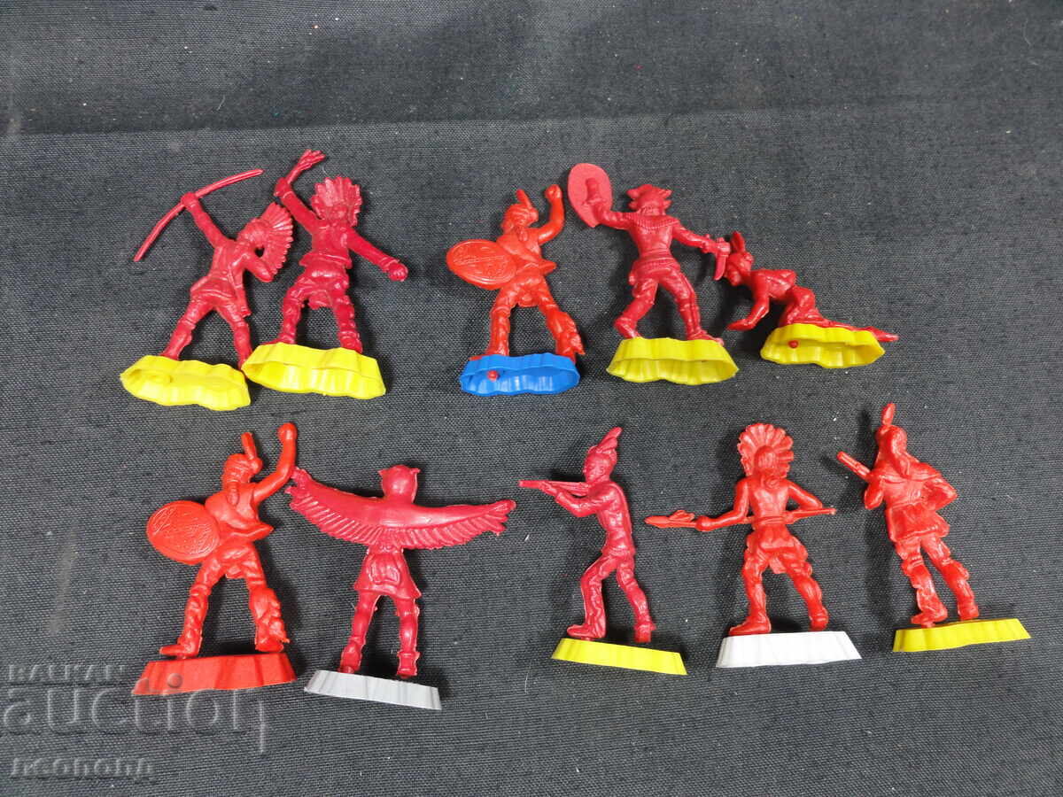 Δημοπρασία 10 ΠΑΛΙΑ ΡΕΤΡΟ ΠΛΑΣΤΙΚΑ ΠΑΙΧΝΙΔΙΑ ΦΙΓΟΥΡΕΣ ΙΝΔΙΑΝΟΙ