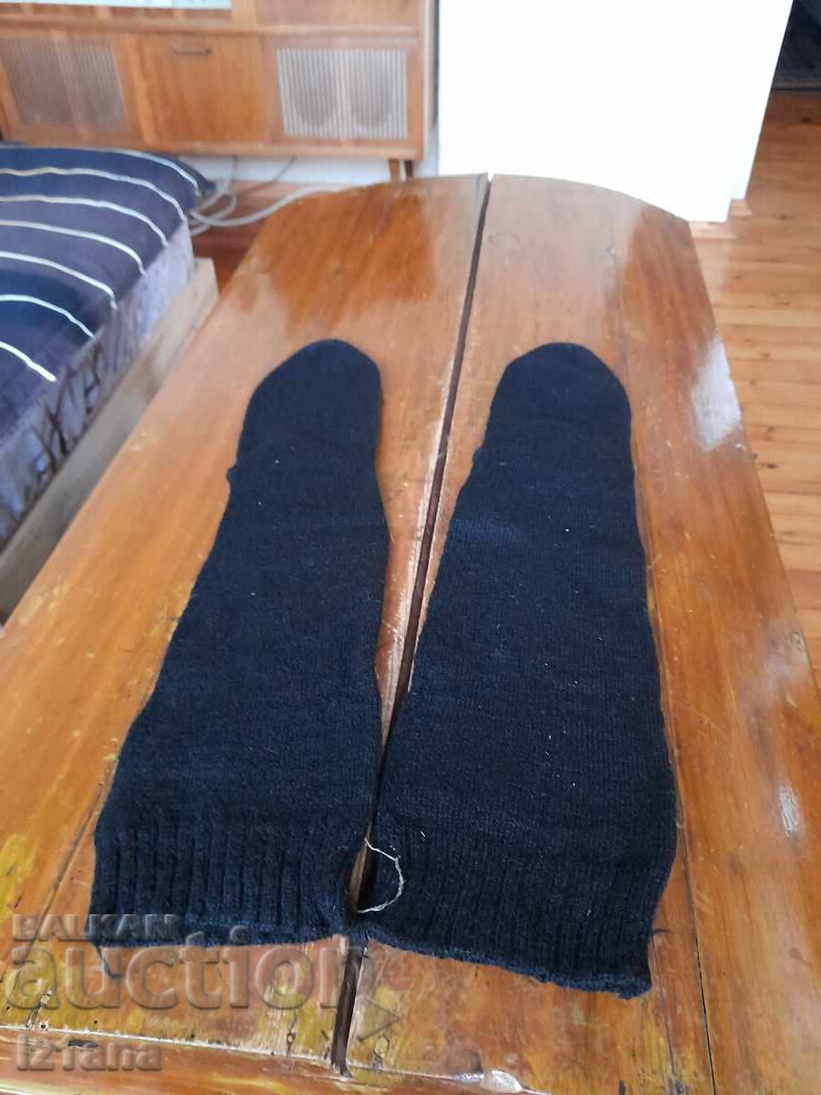 Șosete vechi de lână cu preț € 16.00 | 31.29 BGN