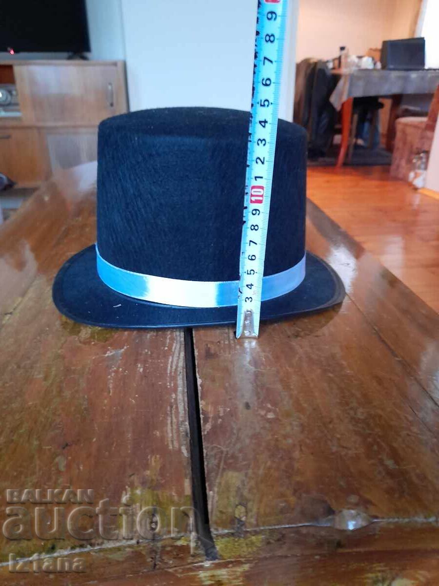 Licitație Cilindru vechi pentru magicieni Licitație Cilindru vechi pentru magicieni