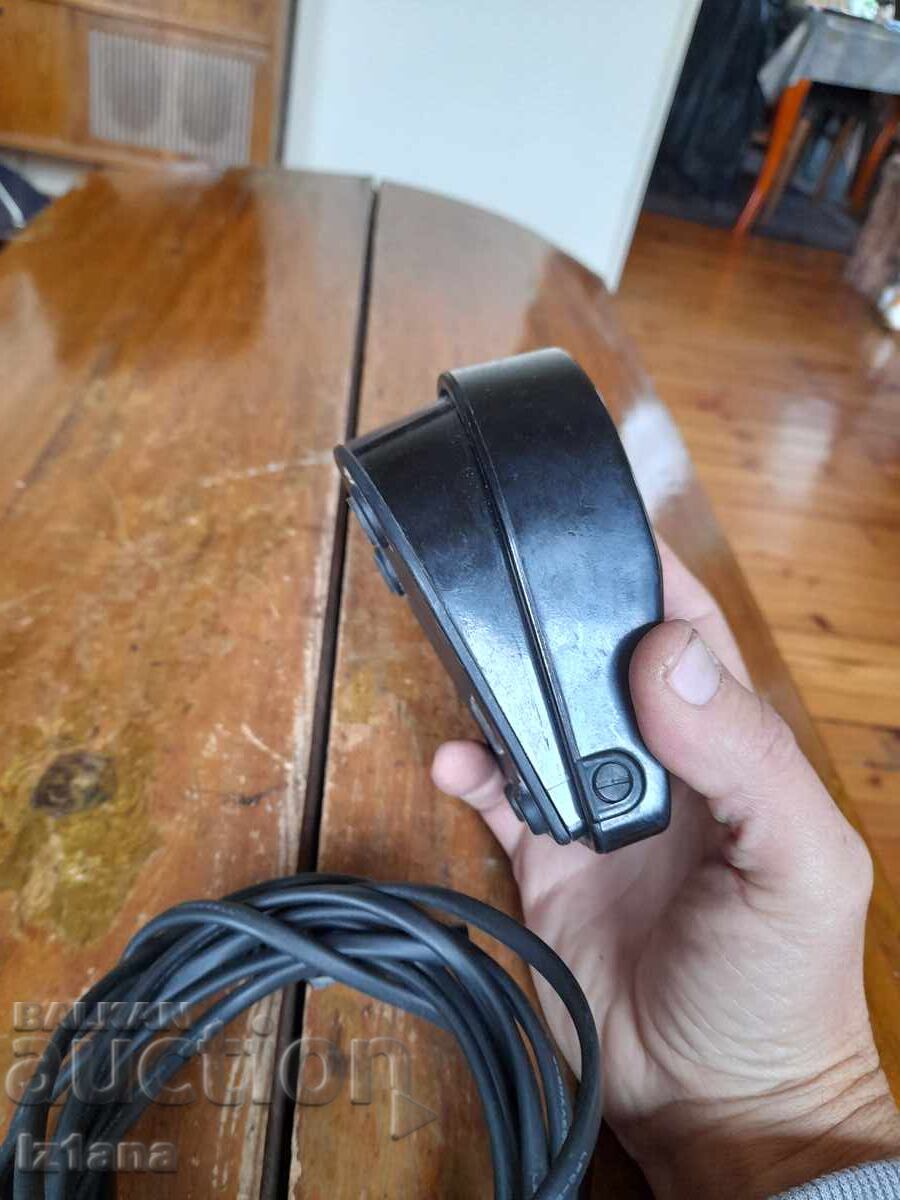 Аукцион Стар педал за шевна машина Аукцион Стар педал за шевна машина