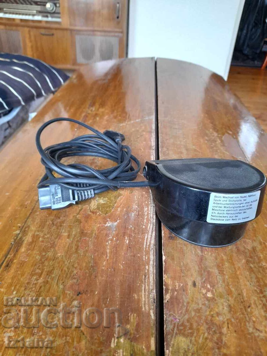 Стар педал за шевна машина Стар педал за шевна машина