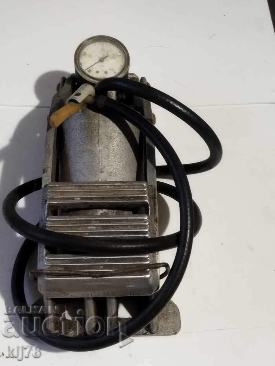 Доставка на Ретро помпа Доставка на Ретро помпа