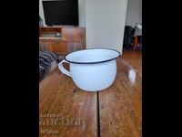 Старо емайлирано гърне,Цокало