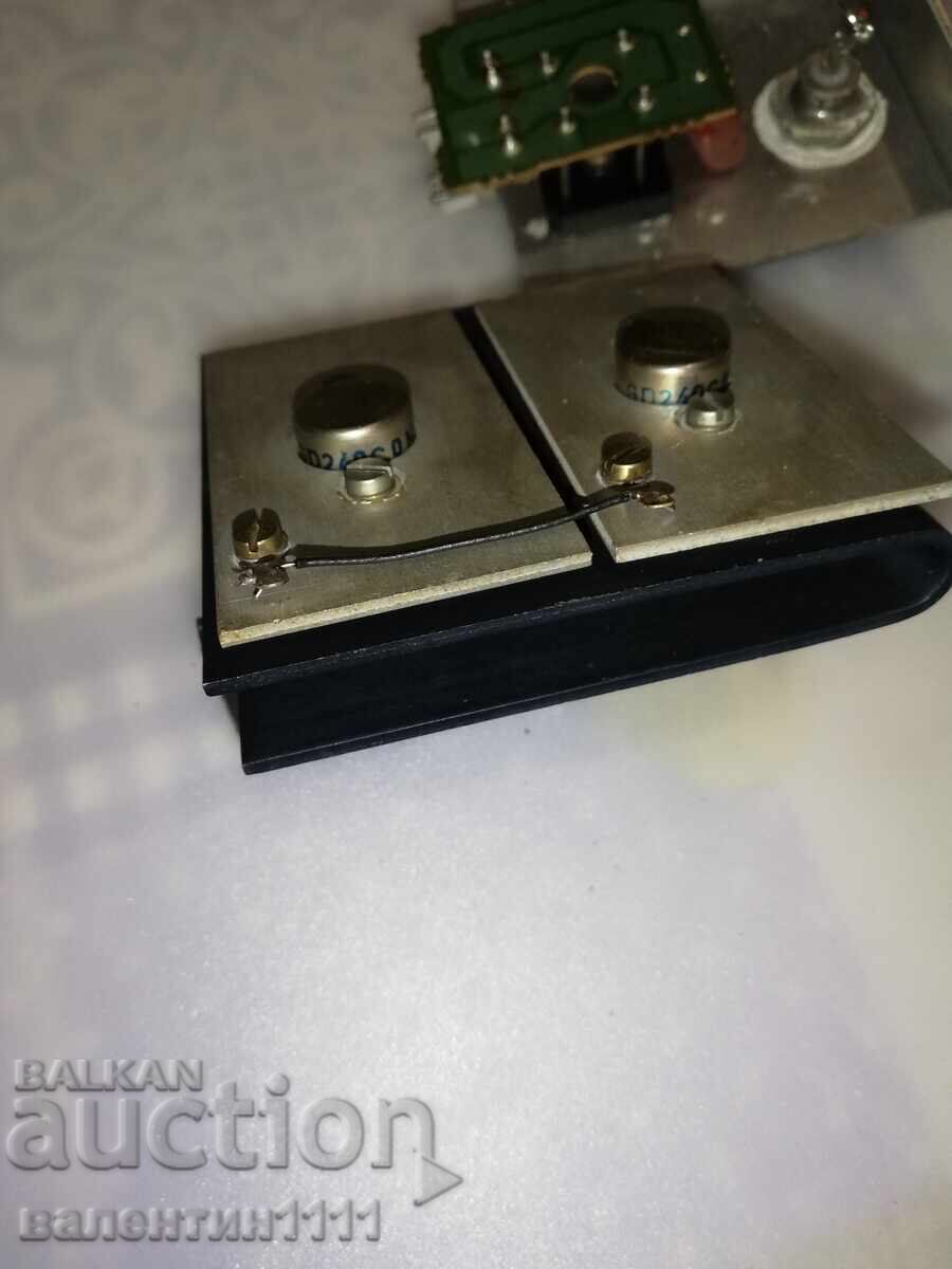 Части усилвател с цена € 0.01 | 0.02 лв. Части усилвател с цена € 0.01 | 0.02 лв.