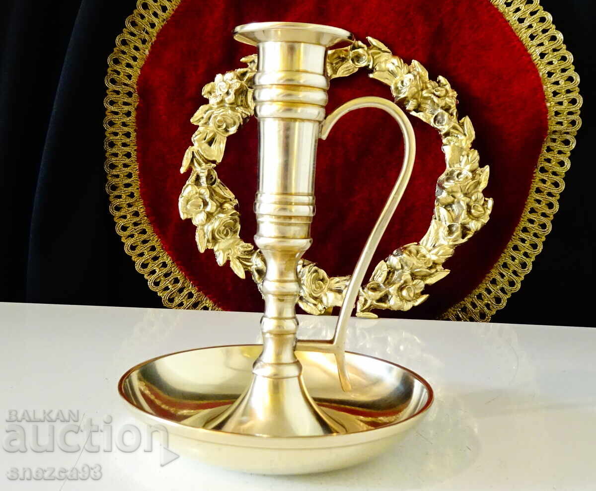 Παράδοση Χάλκινο κηροπήγιο με λαβή 15 εκ