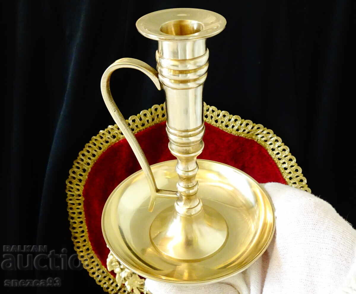 Χάλκινο κηροπήγιο με λαβή 15 εκ