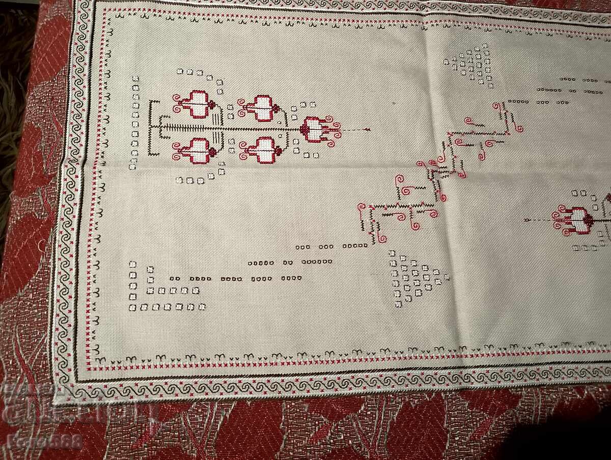 Licitație Față de masă mică 01