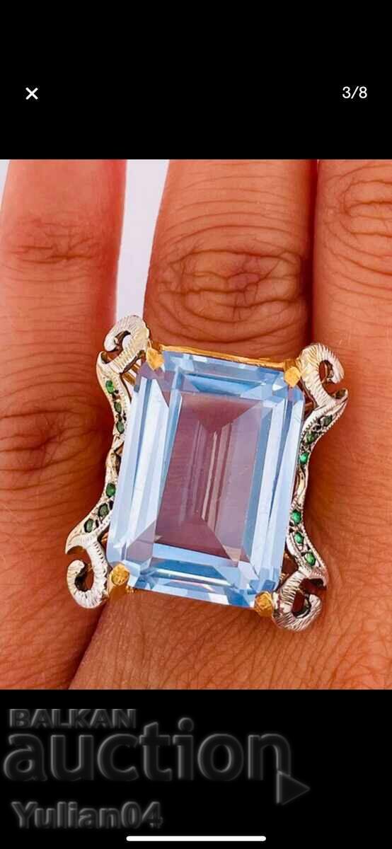 Античен арт деко пръстен 9К злато с аквамарин ~15 ct и изумр с цена € 100.00 | 195.58 лв. Античен арт деко пръстен 9К злато с аквамарин ~15 ct и изумр с цена € 100.00 | 195.58 лв.