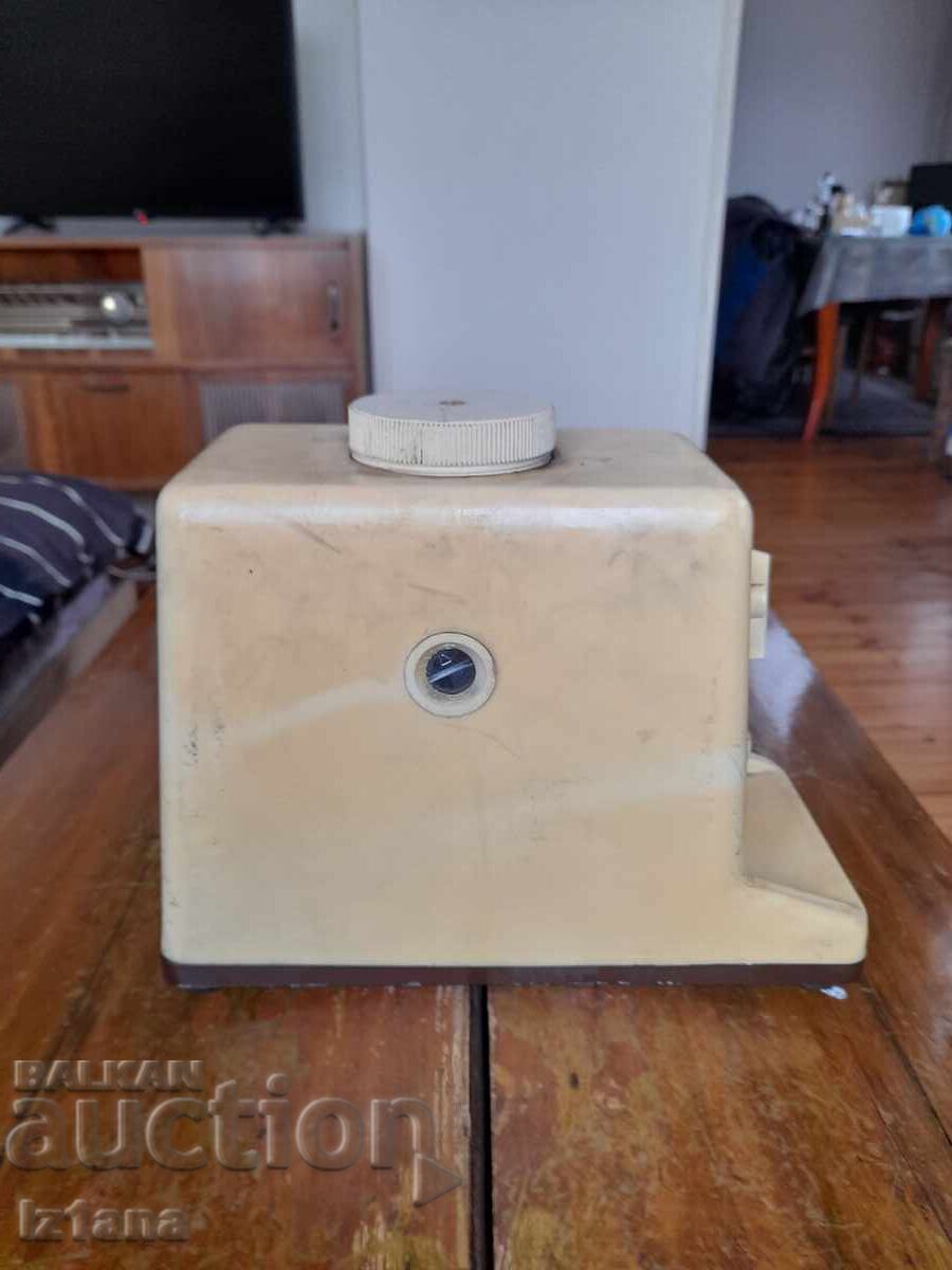 Стар зъболекарски уред за пломби АБ-1 с цена € 38.00 | 74.32 лв. Стар зъболекарски уред за пломби АБ-1 с цена € 38.00 | 74.32 лв.