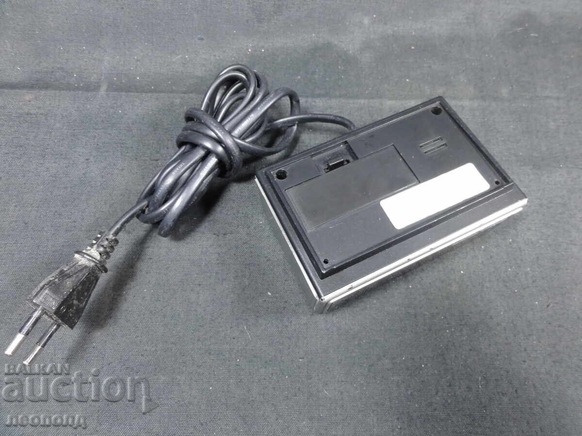 Delivery of BZTs STAR RETRO ELECTRIC LED CLOCK ALARM DIGI-TECH Delivery of BZTs STAR RETRO ELECTRIC LED CLOCK ALARM DIGI-TECH