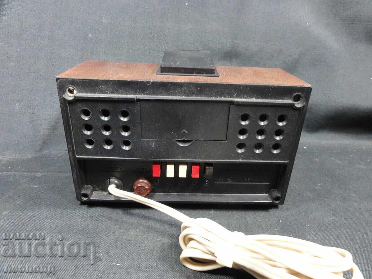 Доставка на БЗЦ СТАР РЕТРО СОЦ СССР ЕЛ LED ЧАСОВНИК БУДИЛНИК ЕЛЕКТРОНИКА